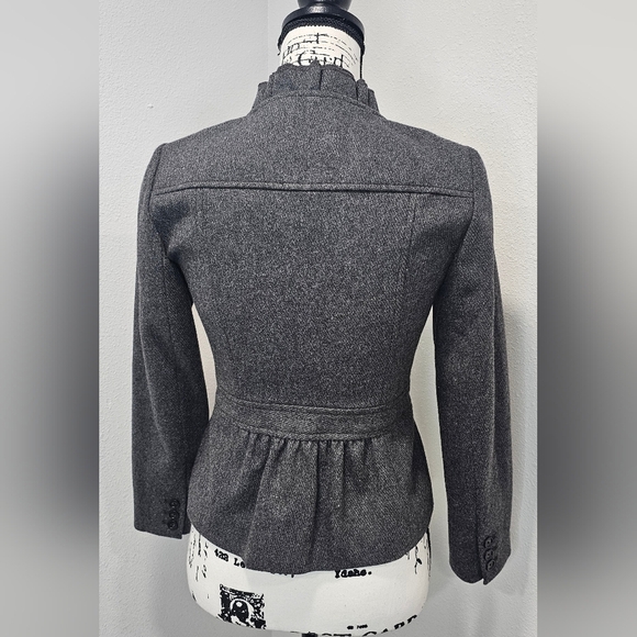 Ann Taylor Loft Women's Grey Wool Blend Ruffled Collar Crop Blazer Size 0P NWT - Picture 3 of 13